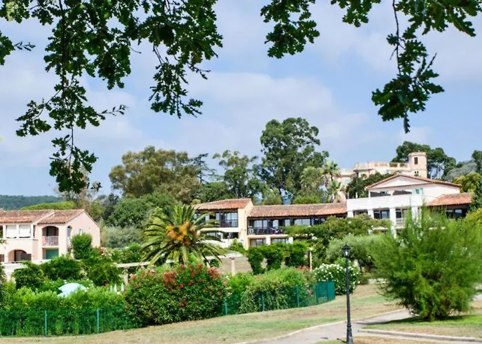 Les Parcs De - Maeva - 4 Personnes - Confort Mae-0281 * Grimaud