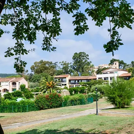 Résidence Les Parcs De - Maeva - 4 Personnes - Confort Mae-0281 * Grimaud